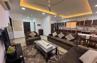 Apartment - 2 Bedrooms - 3 Bathrooms for rent in Sanad - Central Governorate