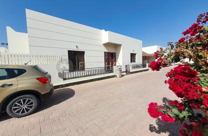 Villa - 3 Bedrooms - 3 Bathrooms for rent in Saar - Northern Governorate