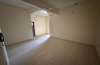 Apartment - 2 Bedrooms - 2 Bathrooms for rent in Salmabad - Central Governorate Apartment - 2 Bedrooms - 2 Bathrooms for rent in Salmabad - Central Governorate