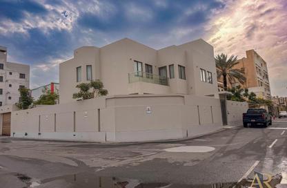 Villa - 4 Bedrooms - 5 Bathrooms for rent in Adliya - Manama - Capital Governorate