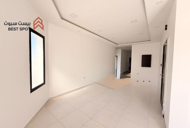 995878 - Property Image 2