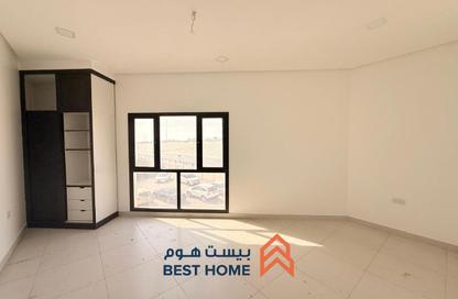 Apartment - 4 Bedrooms - 4 Bathrooms for rent in Al Qadam - Northern Governorate