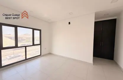 Apartment - 4 Bedrooms - 4 Bathrooms for rent in Al Qadam - Northern Governorate