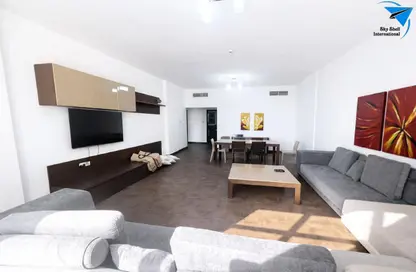 Apartment - 2 Bedrooms - 3 Bathrooms for rent in Al Juffair - Capital Governorate