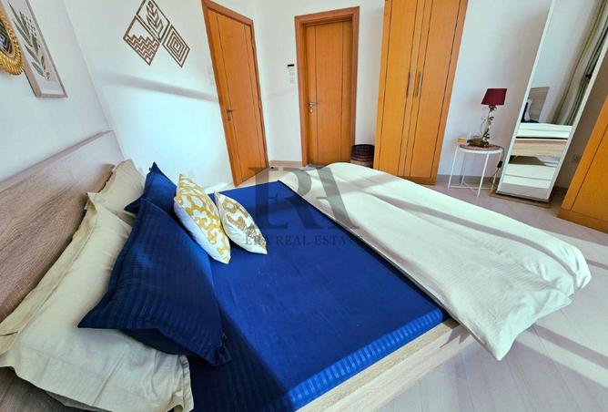 998054 - Property Image 2