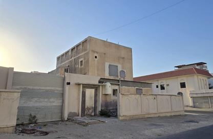 Villa - 7+ Bedrooms - 6 Bathrooms for sale in Isa Town - Central Governorate Villa - 7+ Bedrooms - 6 Bathrooms for sale in Isa Town - Central Governorate