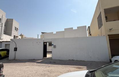 Villa - 6 - 3 for sale in Hamad Town - Northern Governorate