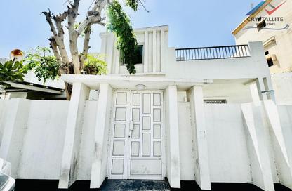 Villa - 4 Bedrooms - 3 Bathrooms for rent in Zinj - Manama - Capital Governorate