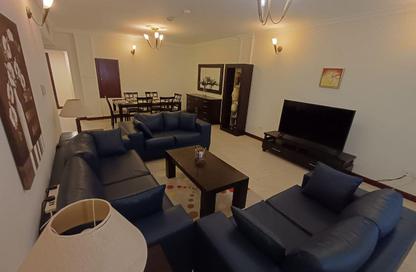 Apartment - 2 Bedrooms - 2 Bathrooms for rent in Busaiteen - Muharraq Governorate