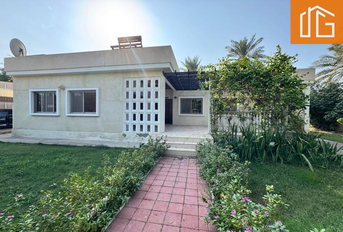 988472 - Property Main Image