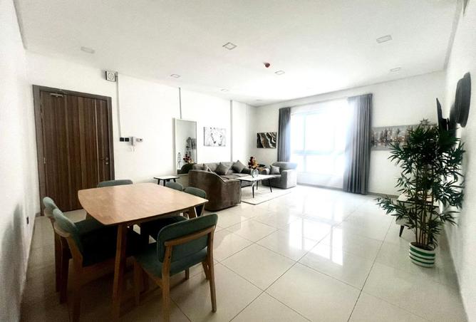 975390 - Property Image 2