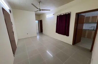 Apartment - 2 Bedrooms - 1 Bathroom for rent in Salmaniya - Manama - Capital Governorate