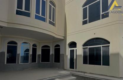 Villa - 4 Bedrooms - 5 Bathrooms for sale in Tubli - Central Governorate