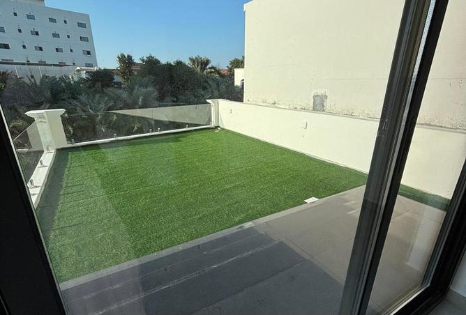 1002387 - Property Image 2