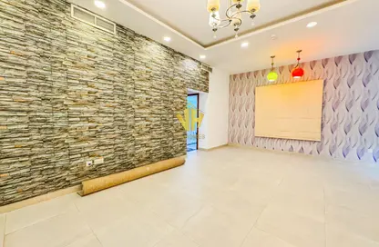 Apartment - 2 Bedrooms - 2 Bathrooms for rent in Al Juffair - Capital Governorate