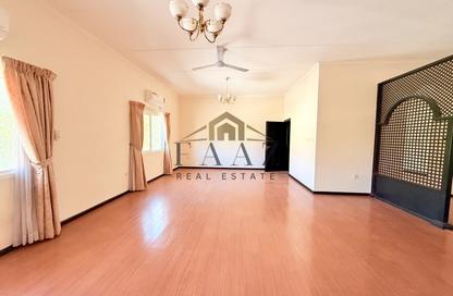 Apartment - 3 Bedrooms - 4 Bathrooms for rent in Mahooz - Manama - Capital Governorate