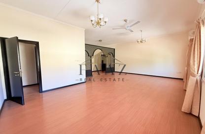 Apartment - 3 Bedrooms - 4 Bathrooms for rent in Mahooz - Manama - Capital Governorate