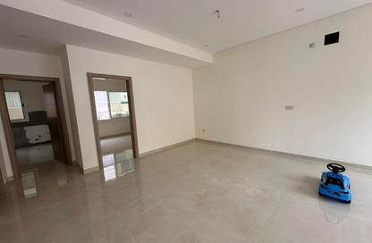 Villa - 5 Bedrooms - 4 Bathrooms for rent in Jannusan - Northern Governorate