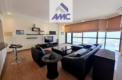 Apartment - 2 Bedrooms - 3 Bathrooms for rent in Al Juffair - Capital Governorate