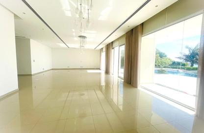 Villa - 6 Bedrooms - 7 Bathrooms for rent in Tubli - Central Governorate