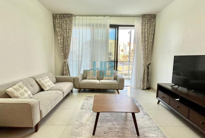 994465 - Property Image 2