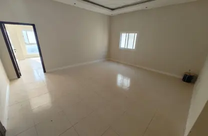 Apartment - 3 Bedrooms - 3 Bathrooms for rent in Hidd - Muharraq Governorate