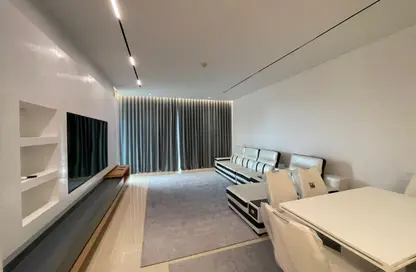 Apartment - 2 Bedrooms - 3 Bathrooms for rent in Reef Island - Capital Governorate