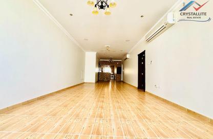 Apartment - 3 Bedrooms - 3 Bathrooms for rent in Seef - Capital Governorate