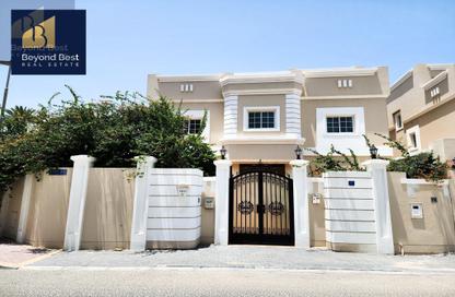 Villa - 5 Bedrooms - 6 Bathrooms for rent in Al Juffair - Capital Governorate