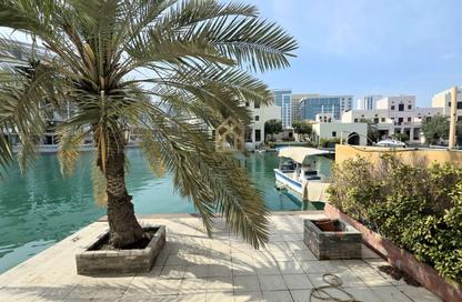 Villa - 3 - 5 for sale in Al Marsa Floating City - Amwaj Islands - Muharraq Governorate