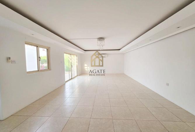 52223359 - Property Image 2