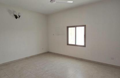 Apartment - 2 Bedrooms - 2 Bathrooms for rent in Sanad - Central Governorate