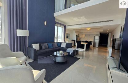 Duplex - 3 Bedrooms - 4 Bathrooms for rent in Al Juffair - Capital Governorate