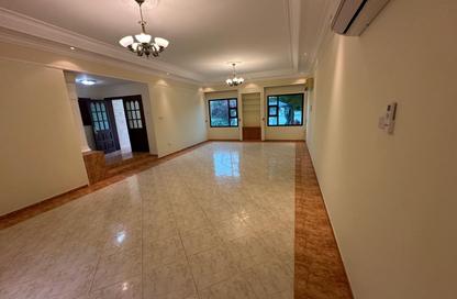 Villa - 4 - 4 for rent in Sanad - Central Governorate