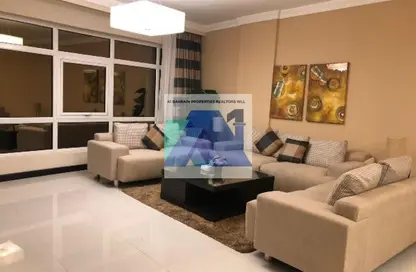 Apartment - 2 Bedrooms - 3 Bathrooms for rent in Al Juffair - Capital Governorate