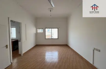 Apartment - Studio - 1 Bathroom for rent in Ras Rumman - Manama - Capital Governorate