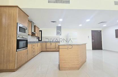 Apartment - 2 Bedrooms - 2 Bathrooms for rent in Al Burhama - Manama - Capital Governorate Apartment - 2 Bedrooms - 2 Bathrooms for rent in Al Burhama - Manama - Capital Governorate