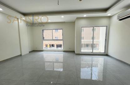 Apartment - 2 Bedrooms - 3 Bathrooms for rent in Janabiya - Northern Governorate