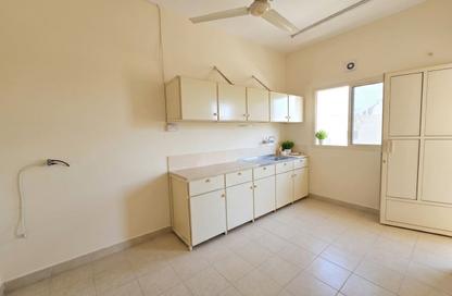 Apartment - 2 - 1 for rent in Gudaibiya - Manama - Capital Governorate Apartment - 2 - 1 for rent in Gudaibiya - Manama - Capital Governorate