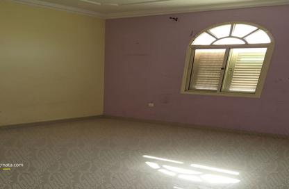 Villa - 4 - 5 for sale in Nuwaidrat - Central Governorate