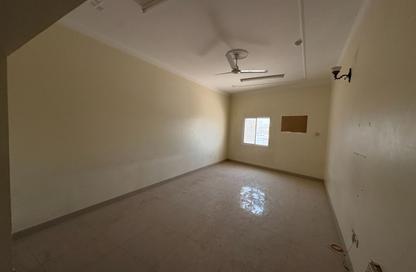 Apartment - 2 Bedrooms - 2 Bathrooms for rent in Bu Kowarah - Riffa - Southern Governorate Apartment - 2 Bedrooms - 2 Bathrooms for rent in Bu Kowarah - Riffa - Southern Governorate