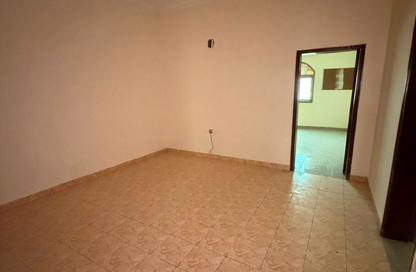 Apartment - 3 Bedrooms - 2 Bathrooms for rent in Salmabad - Central Governorate