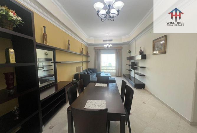 988452 - Property Image 2