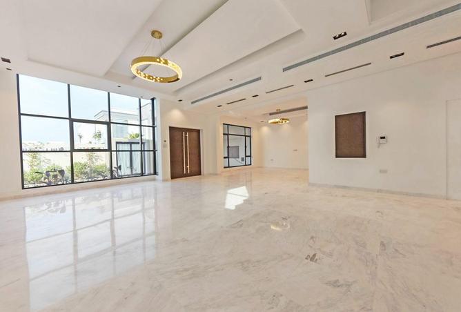 979704 - Property Image 3