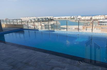 عمارة بالكامل - 2 غرف نوم - 2 حمامات للبيع في أمواج هومز - أمواج - المحرق