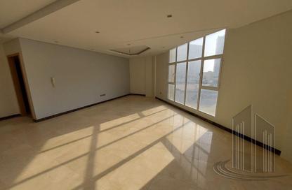 عمارة بالكامل - 2 غرف نوم - 2 حمامات للبيع في أمواج هومز - أمواج - المحرق