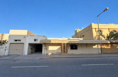 Villa - 4 - 4 for sale in Hamad Town - Northern Governorate