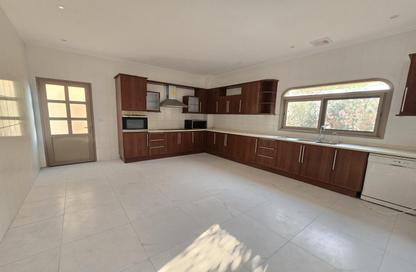 Villa - 4 Bedrooms - 5 Bathrooms for rent in Saar - Northern Governorate