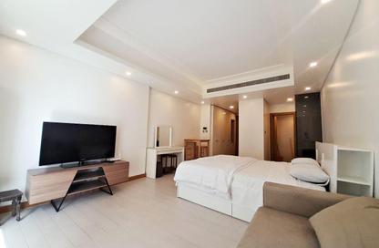Apartment - Studio - 1 Bathroom for rent in Al Juffair - Capital Governorate