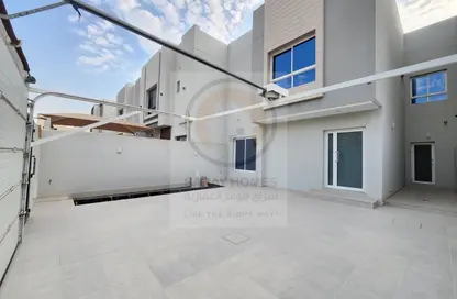 Villa - 4 Bedrooms - 5 Bathrooms for sale in Malkiyah - Northern Governorate